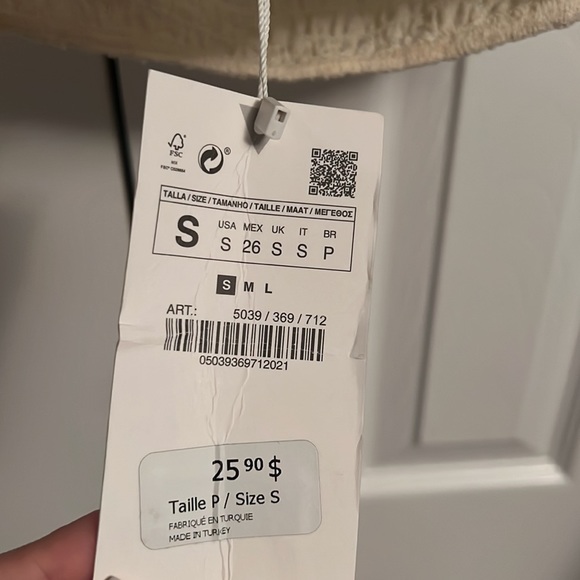 Zara - Laced Tank Top - Picture 3 of 4